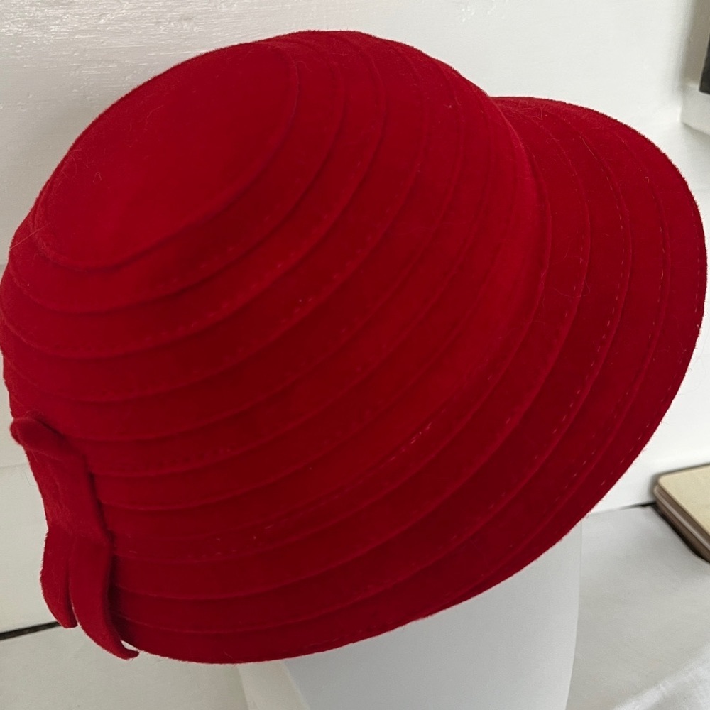 Women’s Vintage Modern Miss Red Felt Cloche, Red Hat
